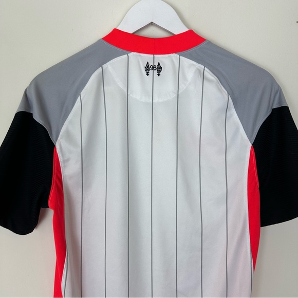 Nike 2021-22 Liverpool Air Max Club Collection - Picture 7 of 12